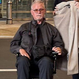 Έρικ Ντέιν: Σε αναπηρικό αμαξίδιο ο ηθοποιός - Επιδεινώνεται η κατάστασή του μετά τη διάγνωση με ALS