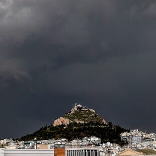 Άστατος ο καιρός και την Τρίτη: Πού θα βρέξει περισσότερο τις επόμενες ώρες