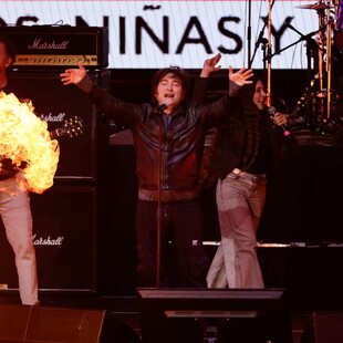 «Ολέ, ολέ, Μιλέι!, Μιλέι!»: Ο Μιλέι ξαναφόρεσε το δερμάτινο και τραγούδησε μπροστά σε χιλιάδες