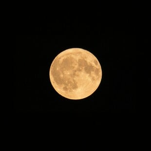 Απόψε θα κάνει την εμφάνισή της η πρώτη υπερπανσέληνος του 2025