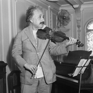 Πώς ταυτοποιήθηκε το βιολί του Αϊνστάιν μετά από 130 χρόνια