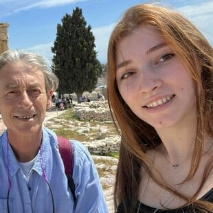 Αίας Μανθόπουλος: «Πάγωσα όταν διαγνώστηκα με σκλήρυνση κατά πλάκας» εξομολογείται η κόρη του