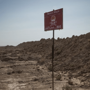 Μετά τον πόλεμο, οι νάρκες εμποδίζουν την ανοικοδόμηση στη Συρία