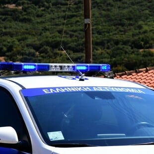 Διπλή δολοφονία στη Φοινικούντα: Το λευκό σκούτερ, η πλαστή πινακίδα και τα λάθη του δράστη