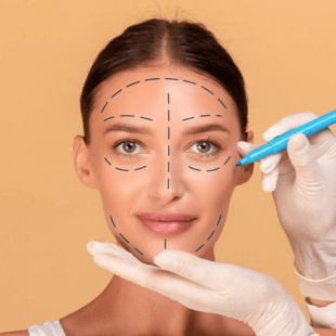 Facelift στα 28; Γιατί οι νέοι στρέφονται στις πλαστικές επεμβάσεις;