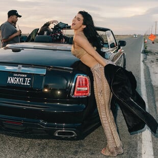 Κάιλι Τζένερ: Η επιστροφή στην «King Kylie era» της δέκα χρόνια μετά με το πρώτο της τραγούδι