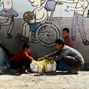 Μετά τα ερείπια της Γάζας: ποιος μπορεί να χτίσει ξανά την ελπίδα;;