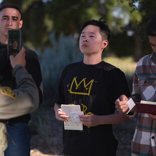 Πρώτα οι λευκοί: Πώς ο Τραμπ ξαναγράφει την αμερικανική πολιτική για το άσυλο