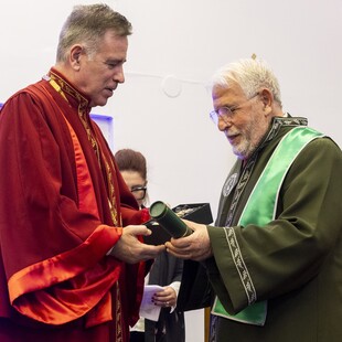  Ο Δρ. Γεώργιος Β. Αποστολόπουλος επίτιμος Διδάκτορας του Τμήματος Βιοϊατρικών Επιστημών του Διεθνούς Πανεπιστημίου της Ελλάδος