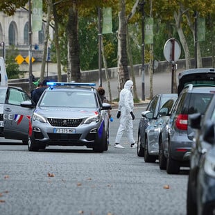 Κλοπή στο Λούβρο: Με ζημιές βρέθηκε το στέμμα της αυτοκράτειρας Ευγενίας, συζύγου του Ναπολέοντα Γ'