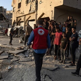 Γάζα: Η Χαμάς εξαπέλυσε επίθεση - Το Ισραήλ απάντησε με βομβαρδισμό στη Ράφα