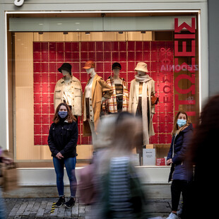 Ποιες Κυριακές θα είναι ανοιχτά τα μαγαζιά το 2025