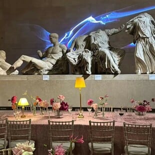 Σχόλιο Μενδώνη για το δείπνο μπροστά από τα Γλυπτά του Παρθενώνα: «Προκλητική αδιαφορία»