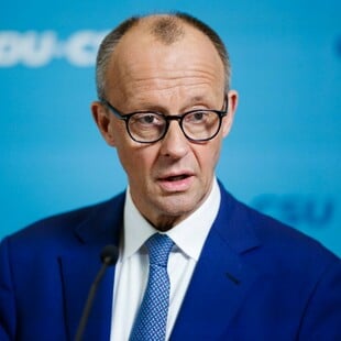 «Ρωτήστε τις κόρες σας»: Θύελλα στη Γερμανία για τις δηλώσεις Μερτς περί απελάσεων