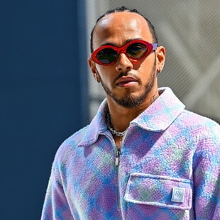 Βρετανία: Αποσύρθηκαν διαφημίσεις με πρωταγωνιστή τον Λιούις Χάμιλτον - Ο λόγος