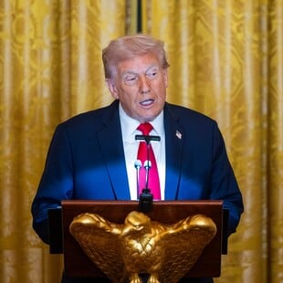 ΝΤΟΝΑΛΝΤ ΤΡΑΜΠ ΛΕΥΚΟΣ ΟΙΚΟΣ