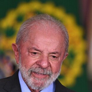 Βραζιλία: Ο 80χρονος Λούλα ανακοίνωσε πως θα διεκδικήσει και τέταρτη προεδρική θητεία