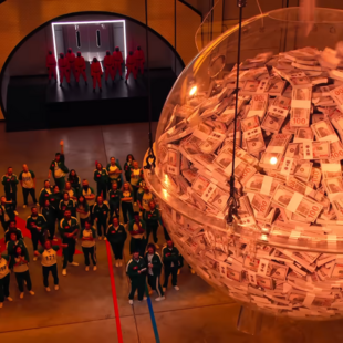 Το Squid Game: The Challenge επιστρέφει - «Η προδοσία μπορεί να σου χαρίσει να σου χαρίσει 4,56 εκατ. δολάρια»