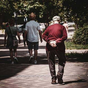 Συνταξιούχοι: Ποιοι θα λάβουν επίδομα 250 ευρώ τον Νοέμβριο
