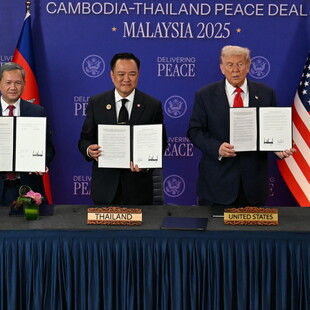 Στη Μαλαισία ο Τραμπ: Ταϊλάνδη και Καμπότζη υπέγραψαν κατάπαυση πυρός