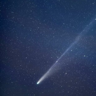 Φωτογράφος του National Geographic απαθανάτισε τον κομήτη Lemmon