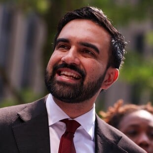 Νέα Υόρκη: Ρεκόρ συμμετοχής στην πρόωρη ψηφοφορία - Τι σημαίνει αυτό για τον Μαμντάνι