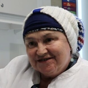 ΤΥΦΛΗ ΓΥΝΑΙΚΑ ΖΩΗ ΜΕΤΑ ΕΠΑΝΑΣΤΑΤΙΚΟ ΕΜΦΥΤΕΥΜΑ