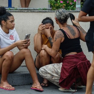 Ρίο ντε Τζανέιρο: Τουλάχιστον 50 σοροί σε πλατεία μετά τη φονικότερη επιχείρηση στην ιστορία της πόλης