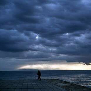 Μαρουσάκης: Aβαθές βαρομετρικό χαμηλό φέρνει νέες καταιγίδες την Παρασκευή 