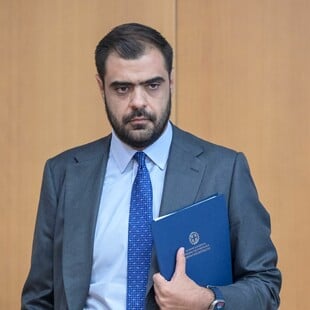 Παύλος Μαρινάκη: Όχι τσιγαράκι και κιθάρα στον Άγνωστο Στρατιώτη