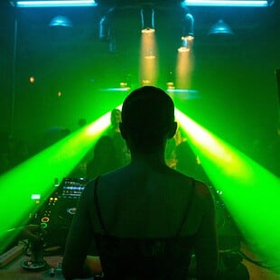 CHECK Μια βραδιά στο ιστορικό club Khidi στην Τυφλίδα