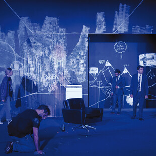 Ο Εχθρός του Λαού στο θέατρο Κνωσός