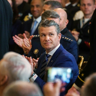 Χέγκσεθ: «Οι ΗΠΑ θα συνεχίσουν να υπερασπίζουν σθεναρά τα συμφέροντα τους»