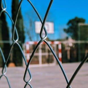 Ασπρόπυργος: «Άκρη όλοι» - Βίντεο από την κατάρρευση της 10χρονης στο προαύλιο