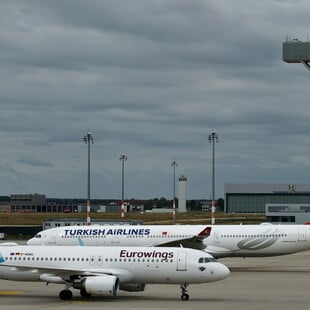 Drone παρέλυσε το αεροδρόμιο του Βερολίνου για δύο ώρες – Προειδοποιήσεις για την ασφάλεια των πτήσεων