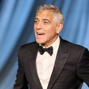 Τζορτζ Κλούνεϊ: «Ήταν λάθος να αντικαταστήσει η Κάμαλα Χάρις τον Τζο Μπάιντεν»