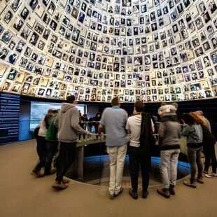 Ταυτοποιήθηκαν τα ονόματα 5 εκατομμυρίων Εβραίων που σκοτώθηκαν στο Ολοκαύτωμα
