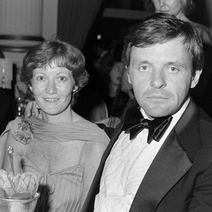 Ο Άντονι Χόπκινς παραδέχεται ότι απάτησε την Τζένιφερ Λίντον: «Ελπίζω να είχε και εκείνη εραστή»