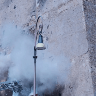 Ρώμη: Έρευνα για ανθρωποκτονία από αμέλεια μετά τον θάνατο εργάτη στα συντρίμμια του Πύργου των Κόμητων