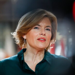 ΓΕΡΜΑΝΙΑ ΜΠΟΥΝΤΕΣΤΑΓΚ ΓΙΟΥΛΙΑ ΚΛΕΚΝΕΡ