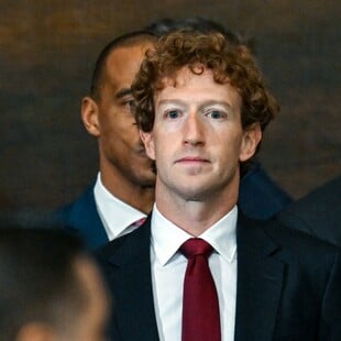 «Σεξιστικός» ο αλγόριθμος του Facebook που προβάλλει θέσεις εργασίας, σύμφωνα με πόρισμα της γαλλικής Αρχής Ισότητας