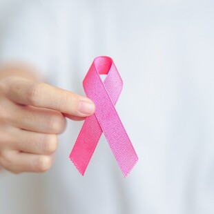 Στην Ελλάδα καταγράφονται 9 περιστατικά καρκίνου του μαστού ανά 1.000 γυναίκες