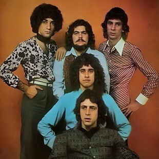 Ηλίας Ασβεστόπουλος και 2002: 50 χρόνια από το άλμπουμ «Ο Σιδερένιος Άνθρωπος»