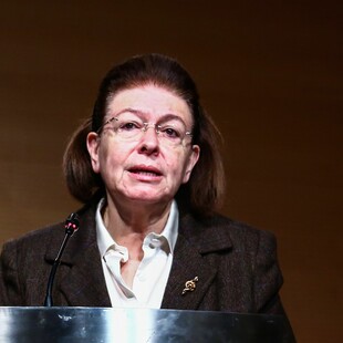 Η Λίνα Μενδώνη αποχαιρετά τον Νίκο Στεφάνου: «Αποχαιρετώ τον εικαστικό-στοχαστή, αλλά και τον πολύτιμο φίλο»