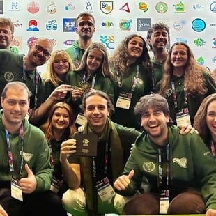 Στην iGEM Ioannina 2025 το χρυσό μετάλλιο του κορυφαίου παγκόσμιου διαγωνισμού συνθετικής βιολογίας 