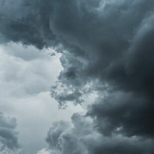 Καιρός - Μαρουσάκης: «Nέο βαρομετρικό χαμηλό από την Ιταλία, υψηλός κίνδυνος για πλημμυρικά επεισόδια»