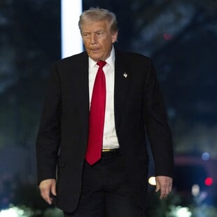 Τραμπ: «Θα δοθεί μέρισμα 2.000 δολαρίων σε όλους εκτός από τους πλούσιους»