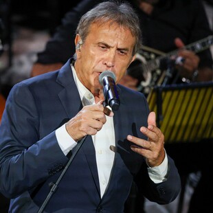 Ο Γιώργος Νταλάρας τιμήθηκε ως «διακεκριμένος» πολίτης του Μπουένος Άιρες