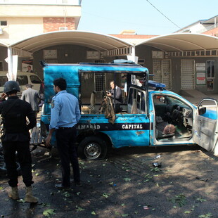 Οι Ταλιμπάν του Πακιστάν ανέλαβαν την ευθύνη για την επίθεση αυτοκτονίας στο Ισλαμαμπάντ – 12 νεκροί