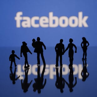 Τι απέγιναν οι παλιοί μας «φίλοι» στο Facebook; 